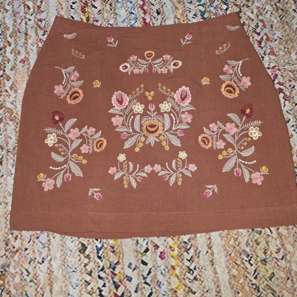 Magnolia South Linen Floral Embroidered Mini Skirt